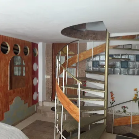 Ground Floor Galini アパート